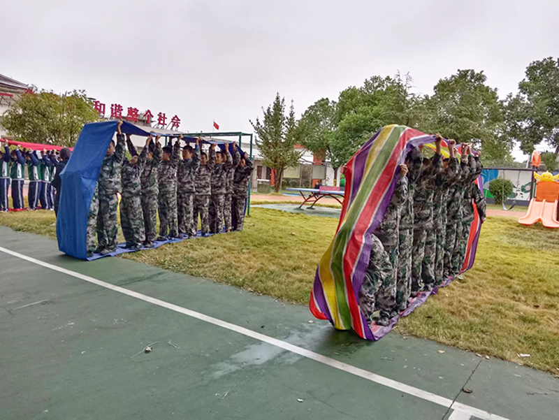 早戀孩子教育,叛逆孩子學(xué)校,厭學(xué)孩子學(xué)校